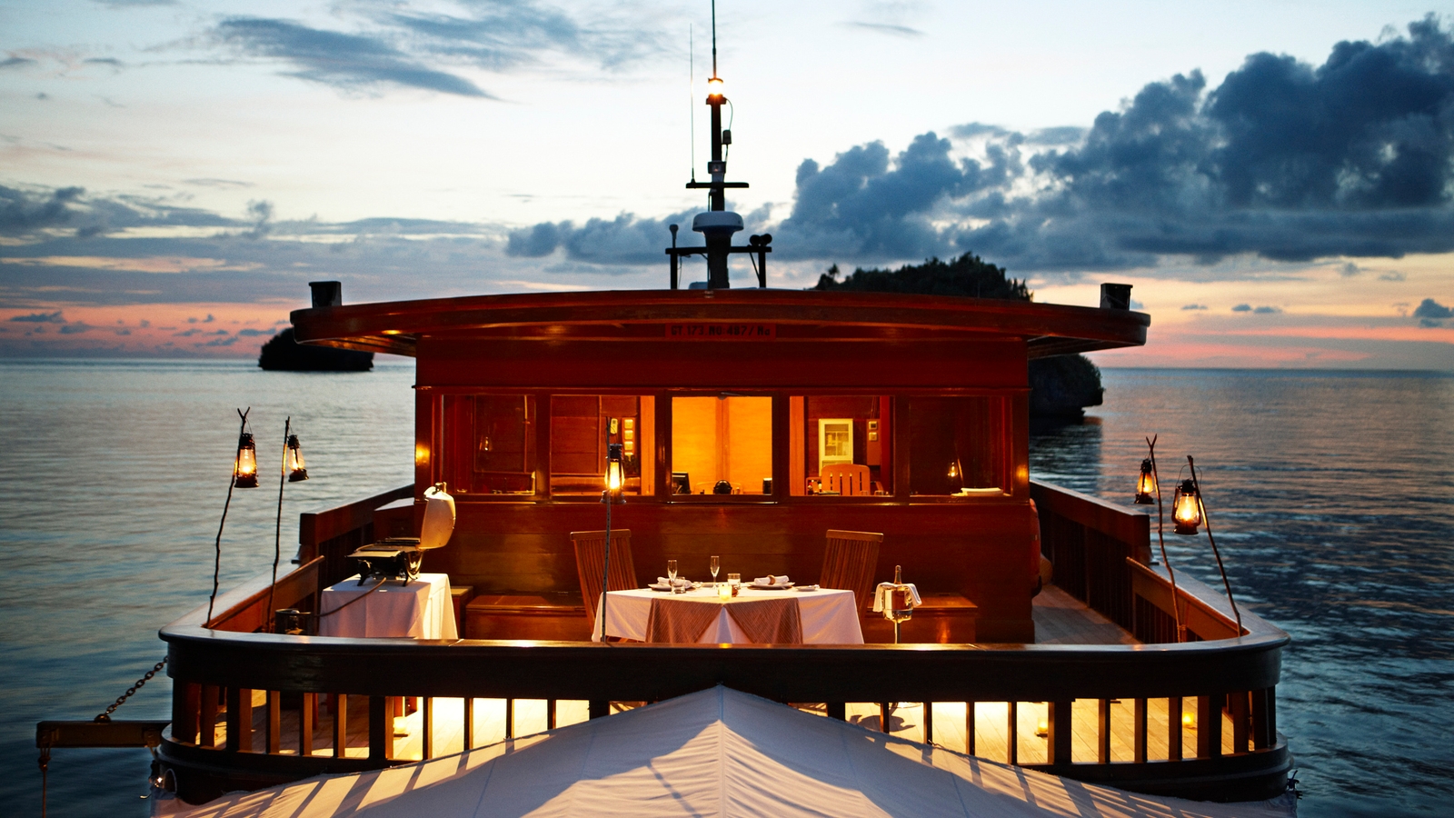 amanikan-decking-evening