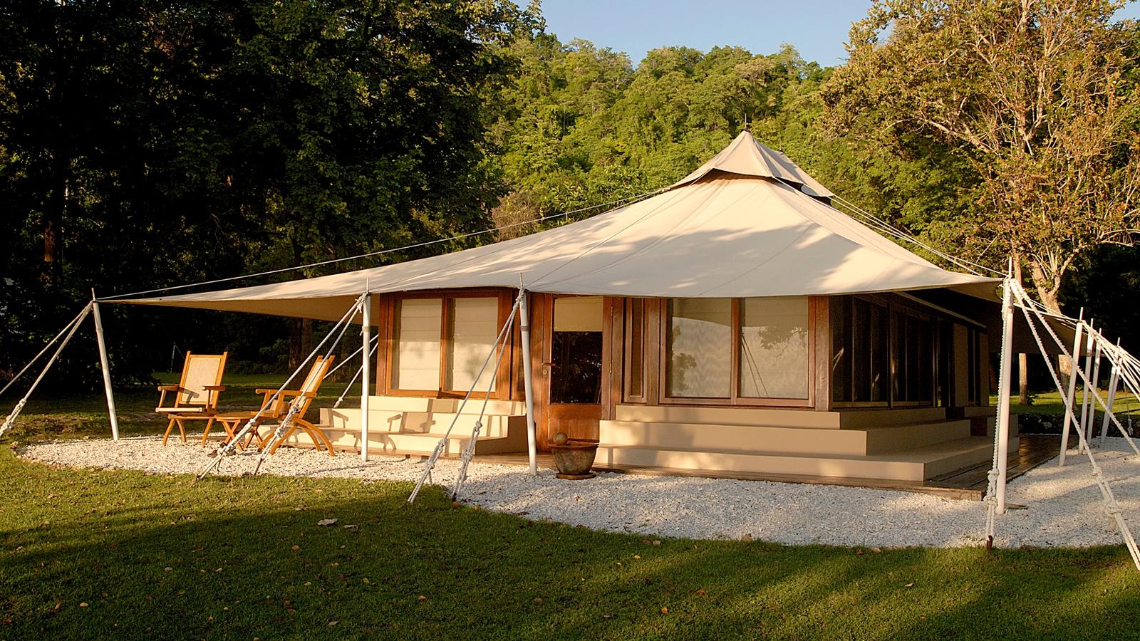 amanwana-tent-exterior