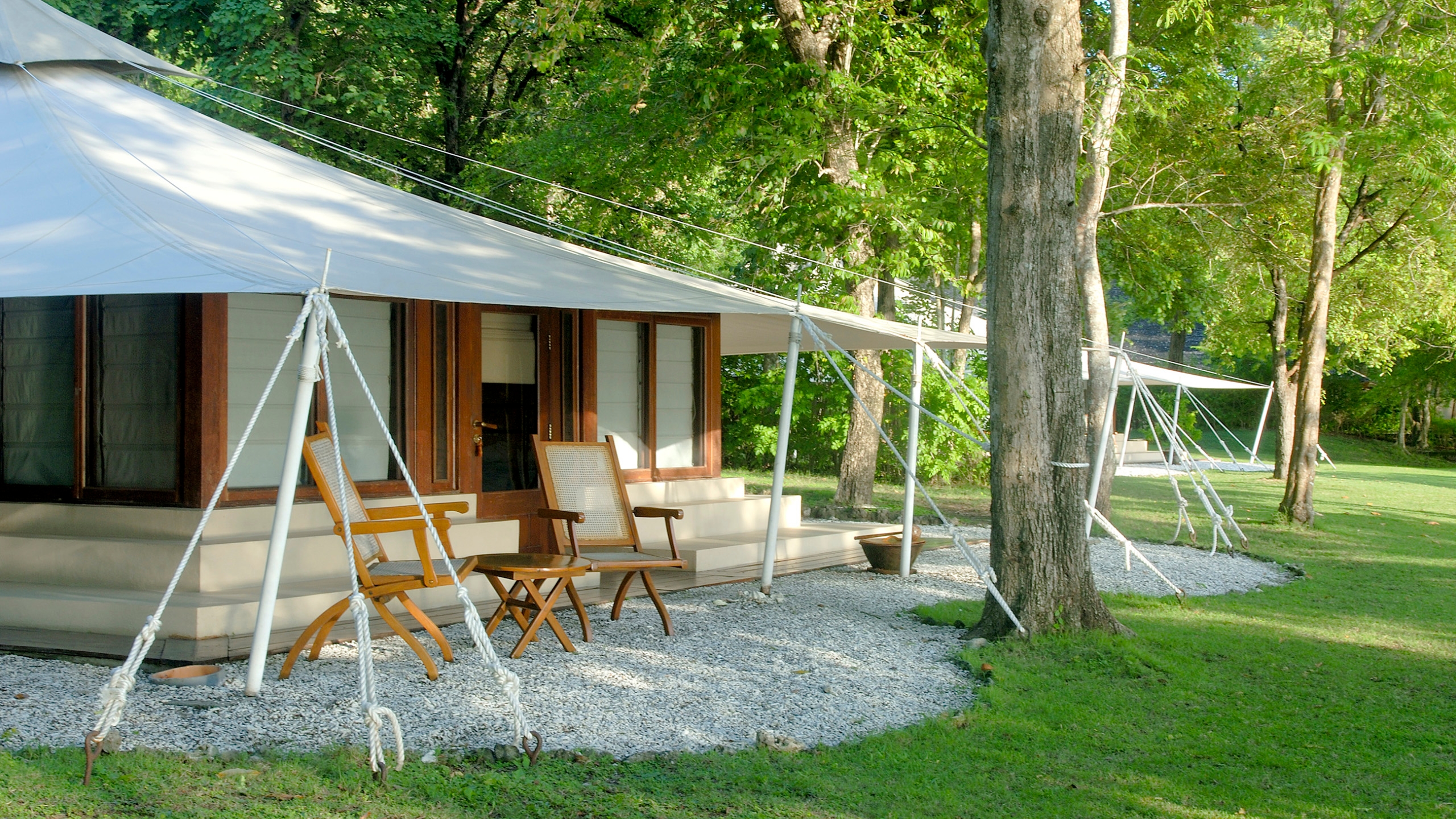 amanwana-tent-exterior