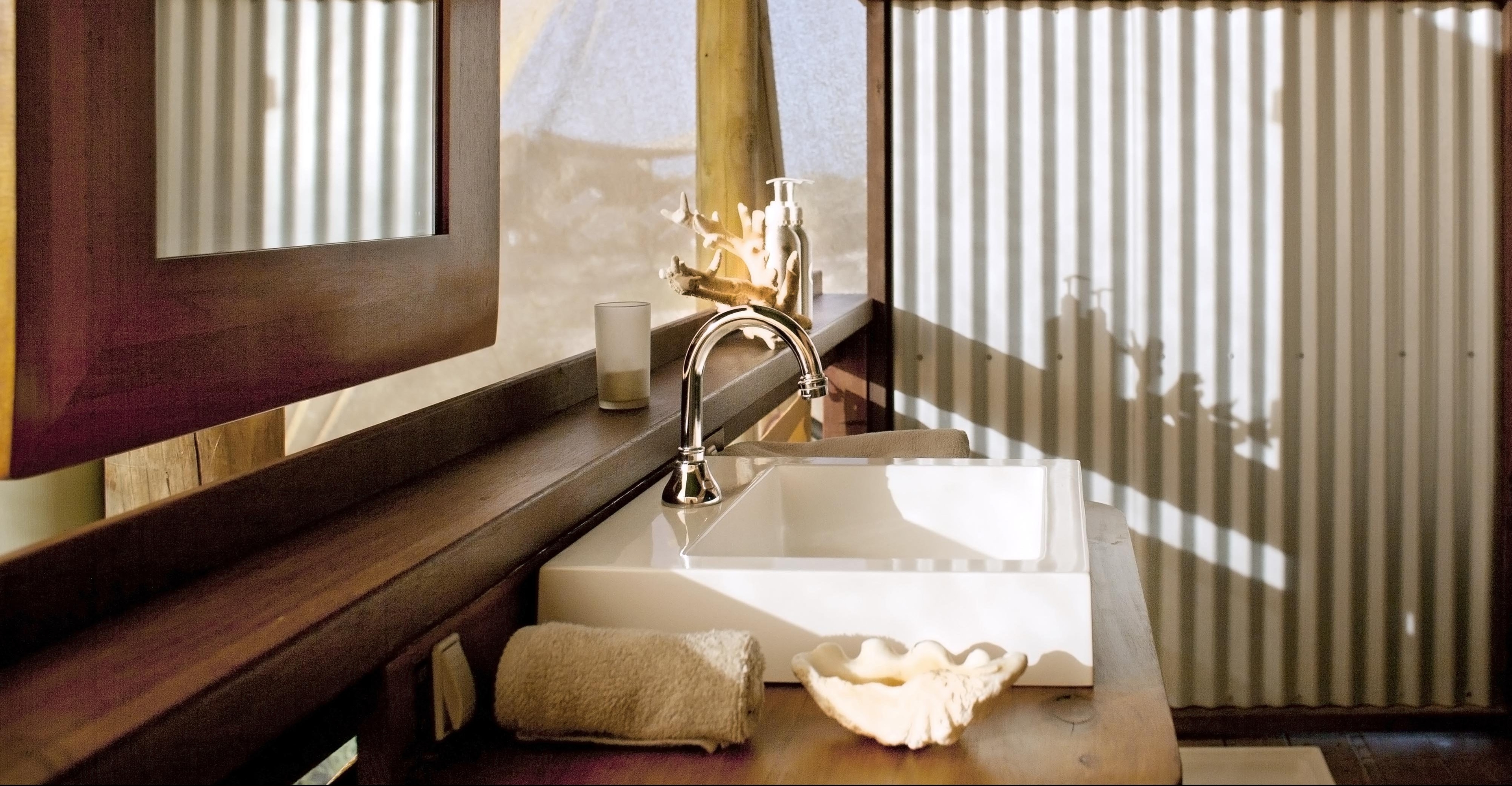 guest bathroom sal salis