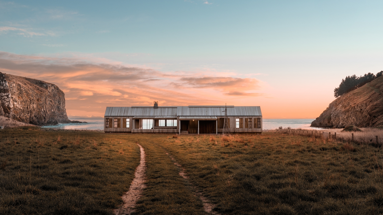 annandale-scrubby-bay-exterior