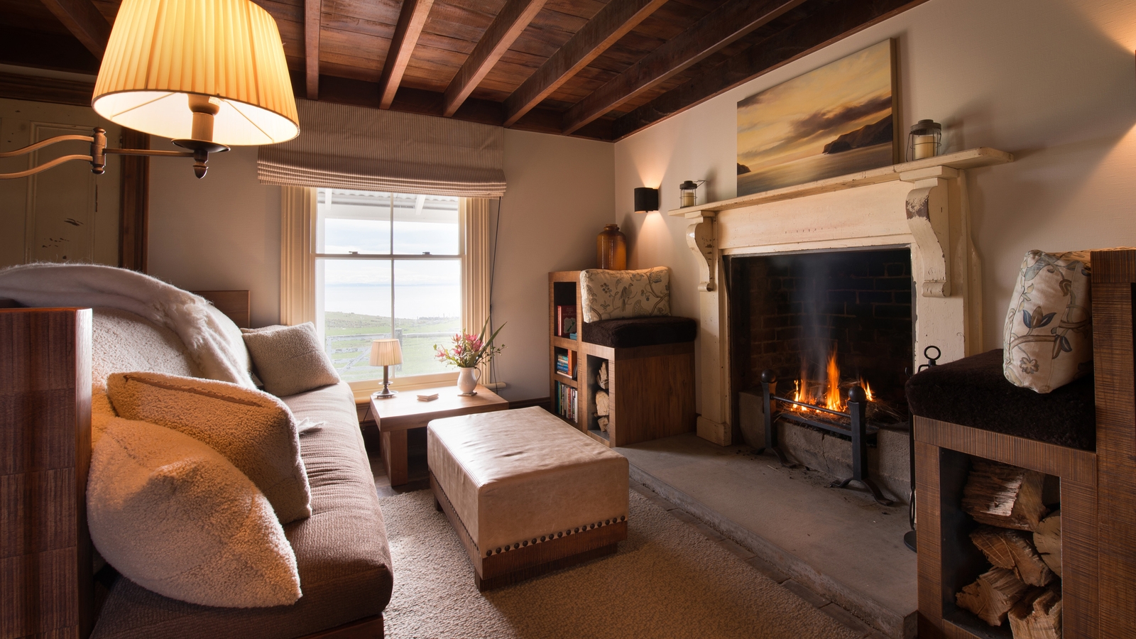 annandale-shepherds-hut-living-room