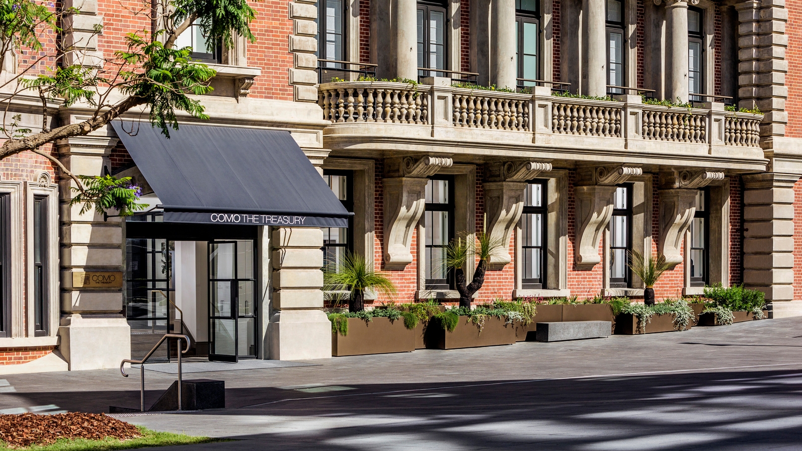 como-the-treasury-facade-1