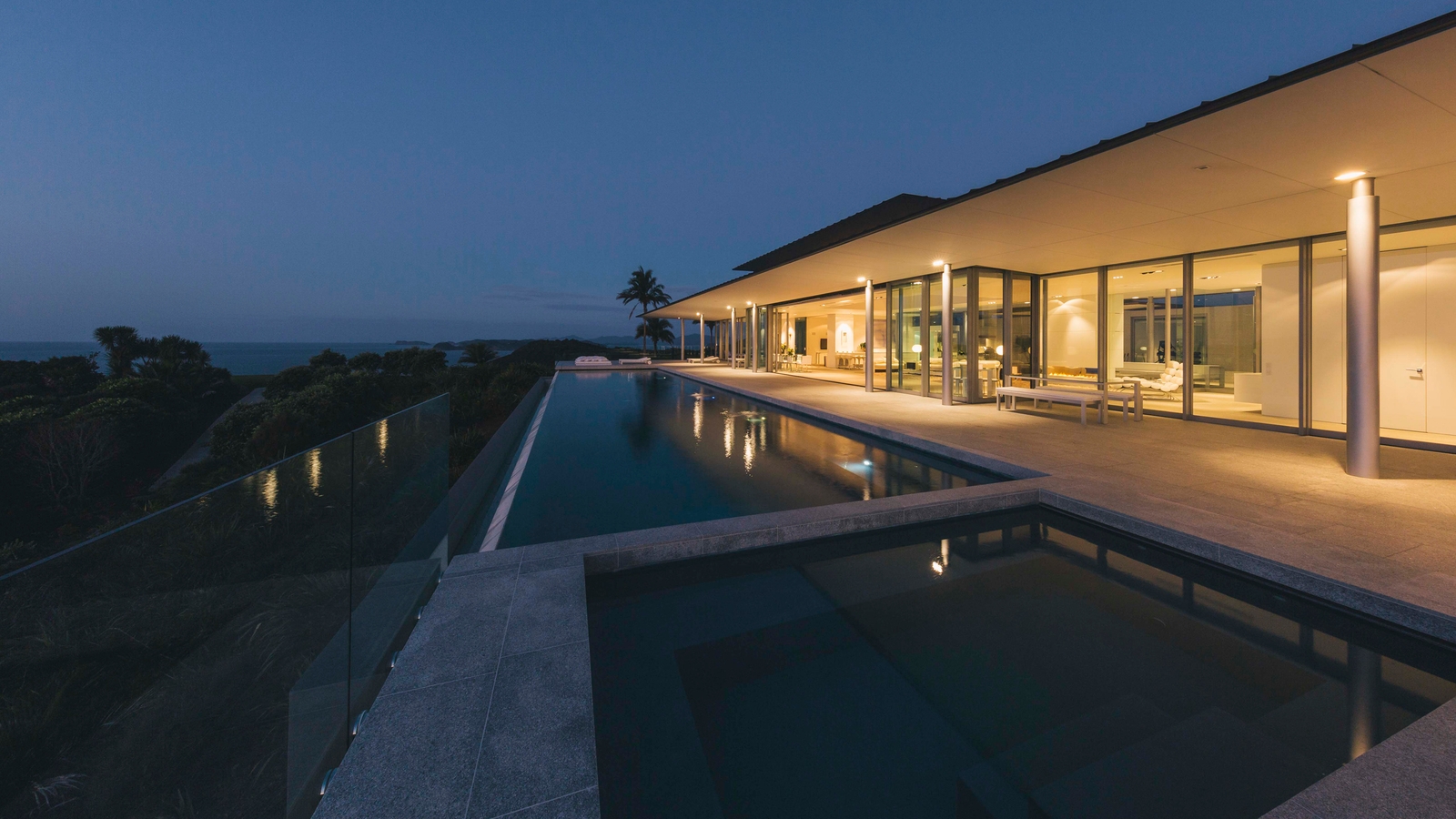 eagles-nest-villa-night