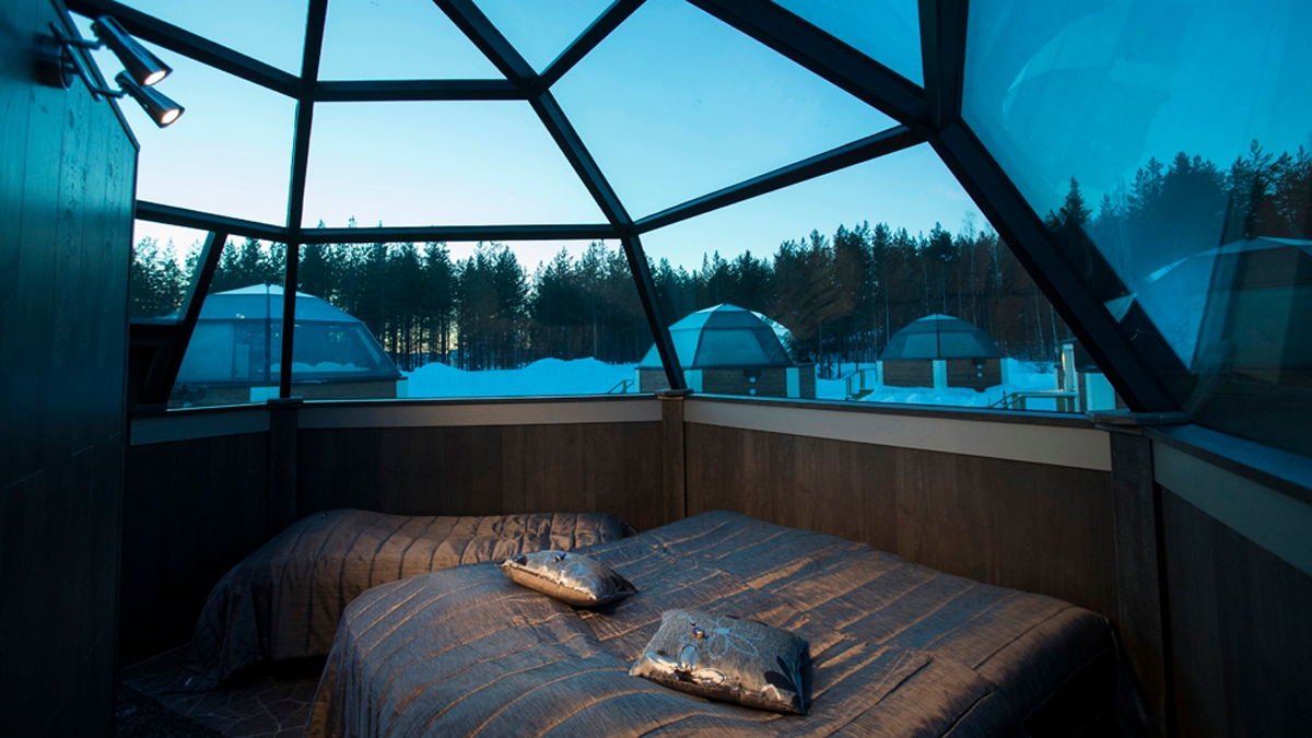 glass-igloos-lapland-interior