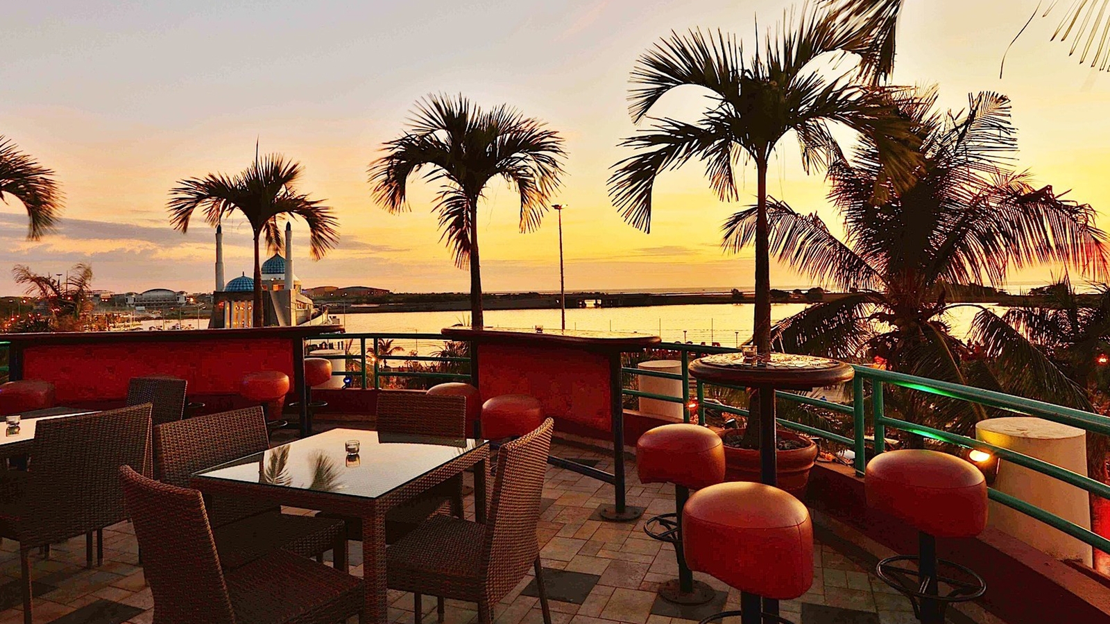 aryaduta-makassar-sunset