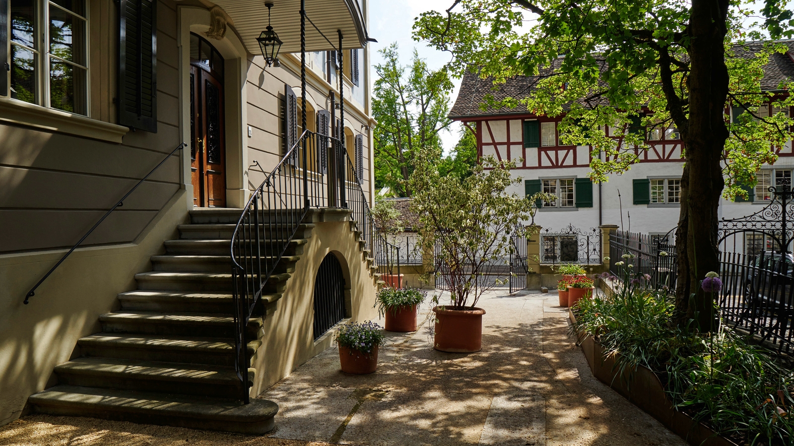 florhof-hotel-exterior