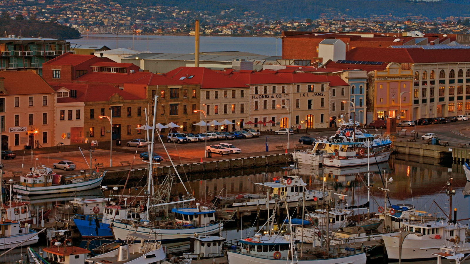 henry-jones-tasmania-exterior