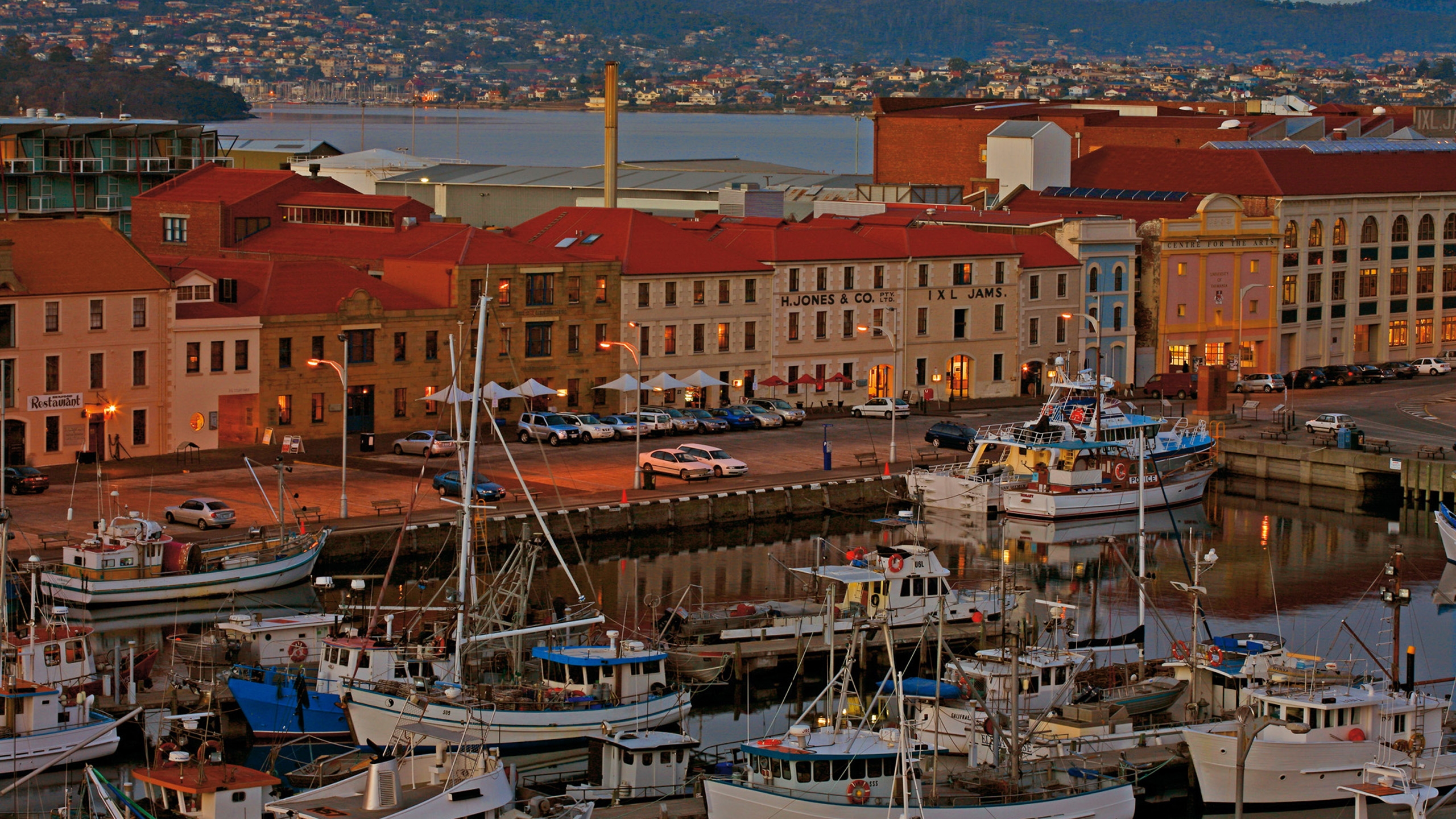henry-jones-tasmania-exterior