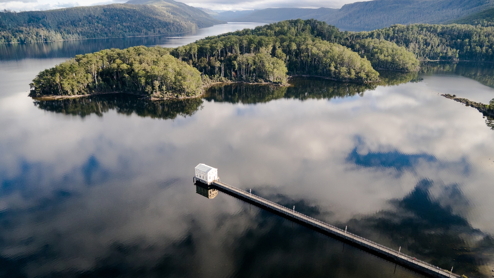pumphouse-point-tasmania-pier