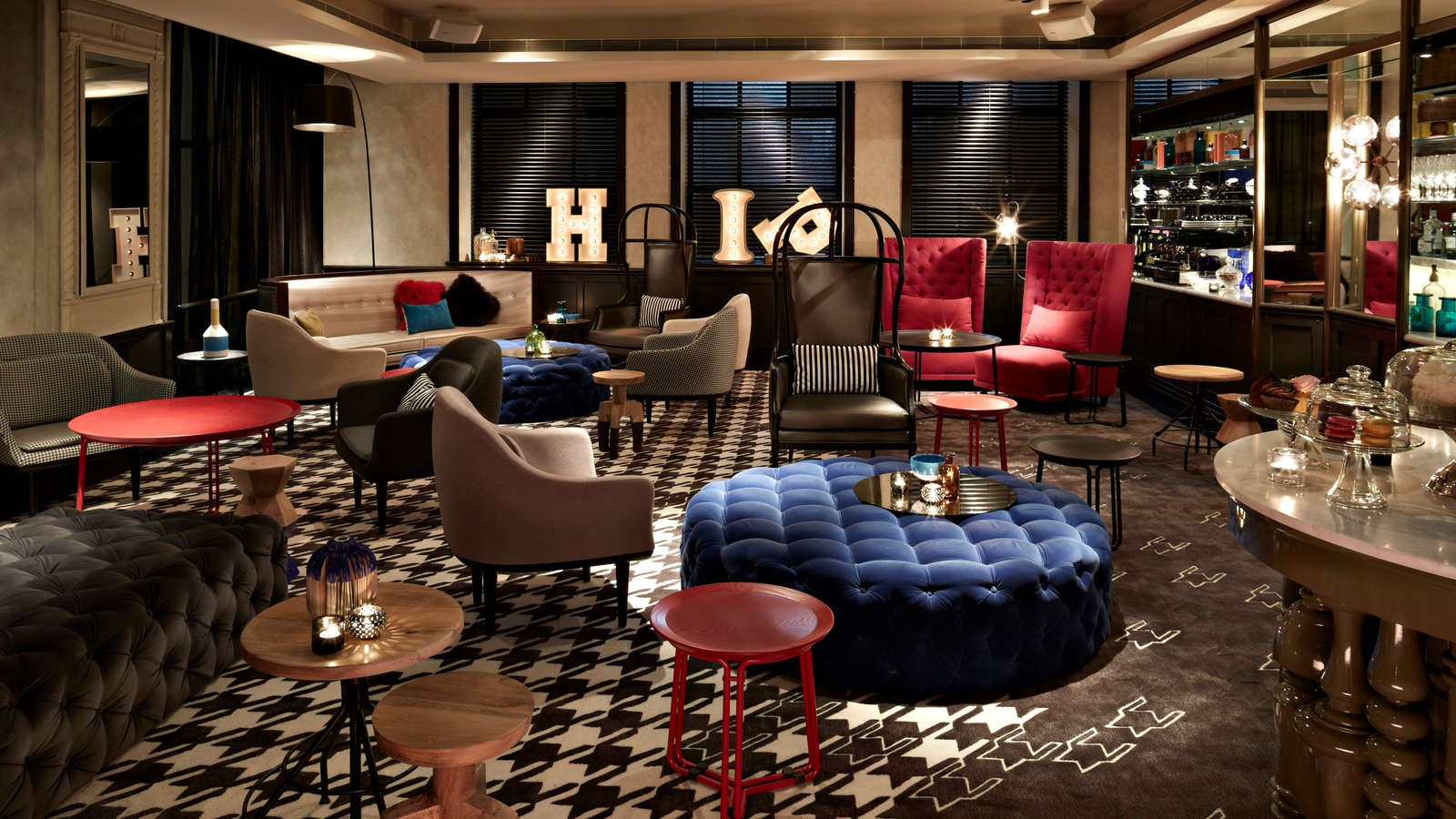 qt-sydney-vip-lounge-1