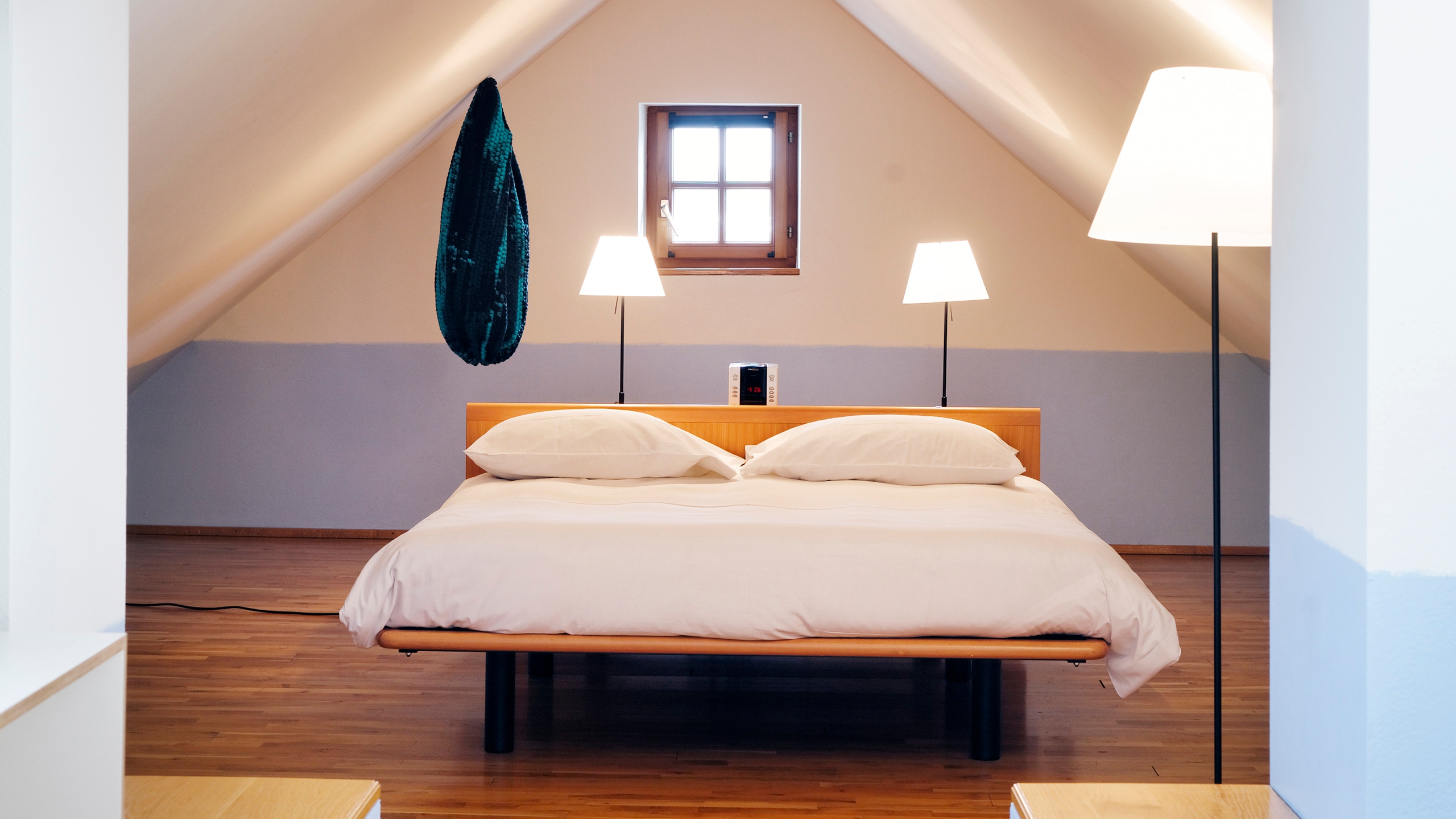 teufelhof-bedroom-art-hotel