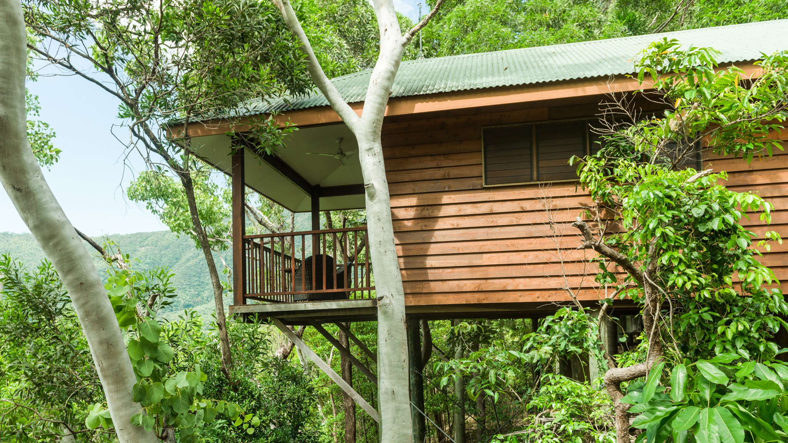 thala-beach-nature-reserve-bungalow