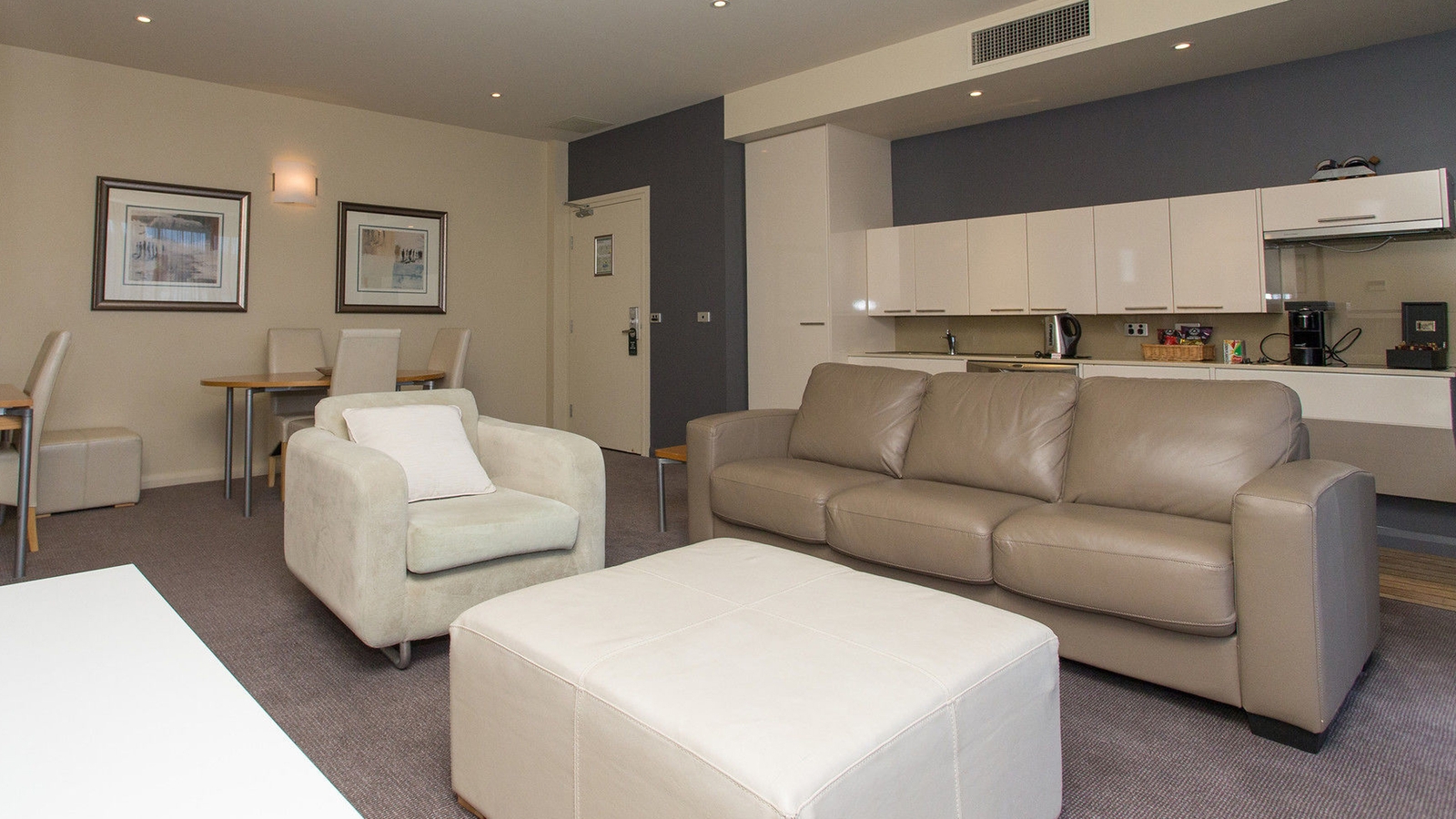 peppers-seaport-hotel-lounge