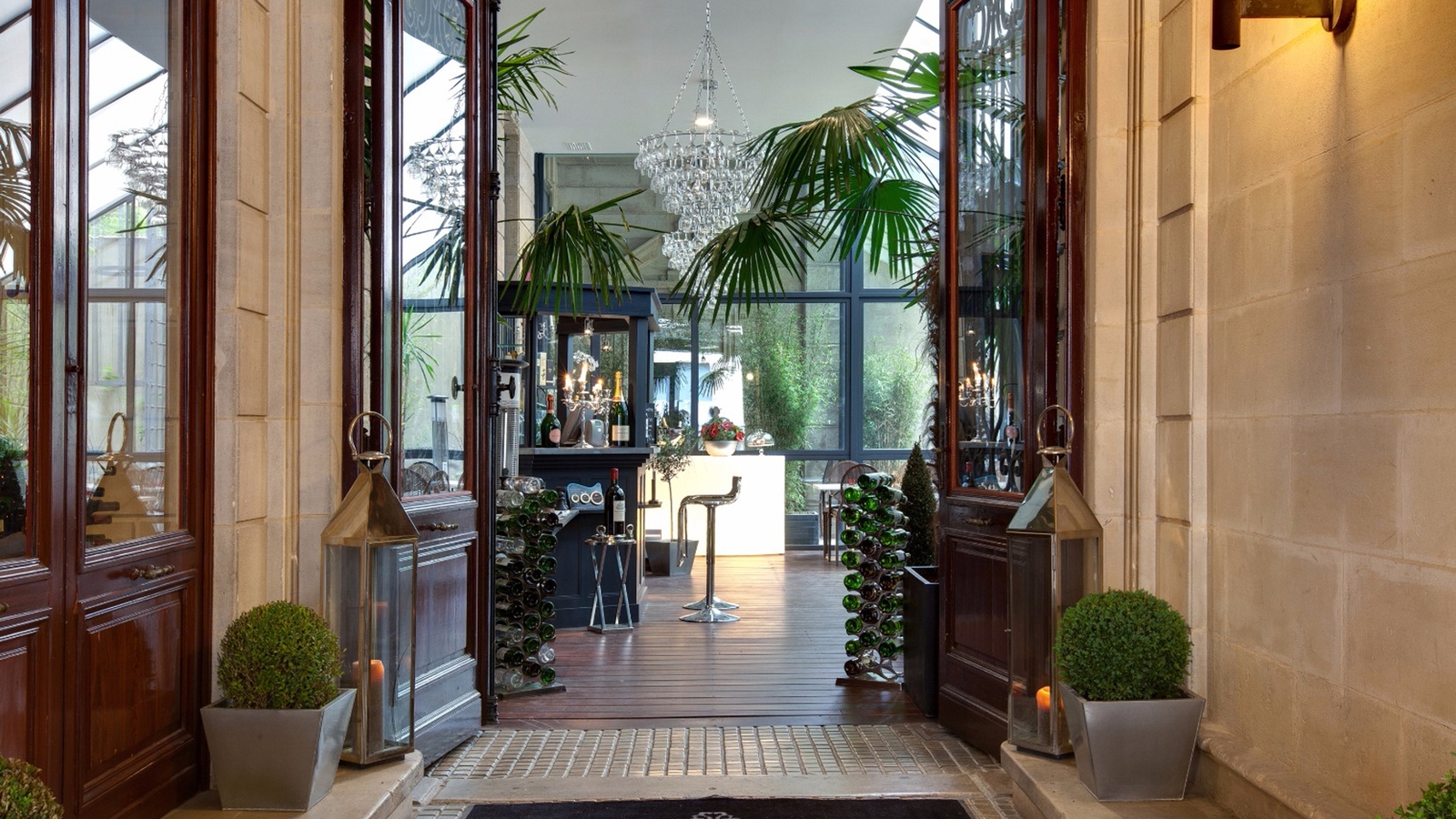boutique-hotel-bordeaux-entrance