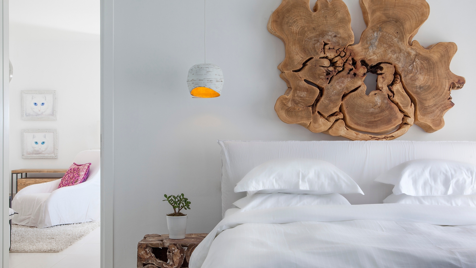 myconian-villa-room-wood