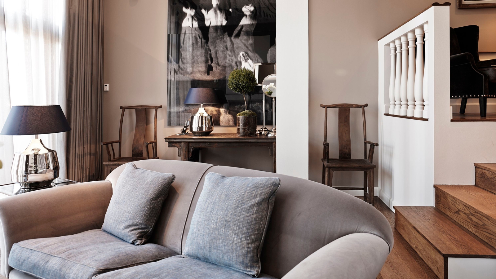 nimb-hotel-living-room