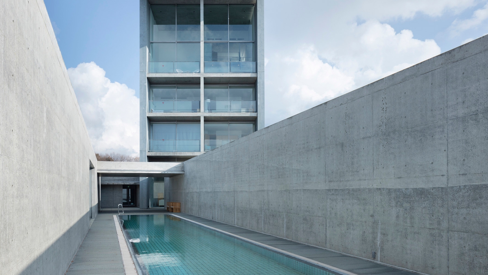 setouchi-retreat-aonagi-pool-1