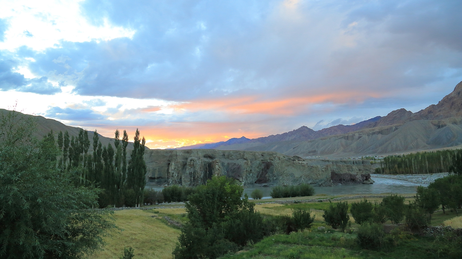 sunset-from-indus-house-ladakh