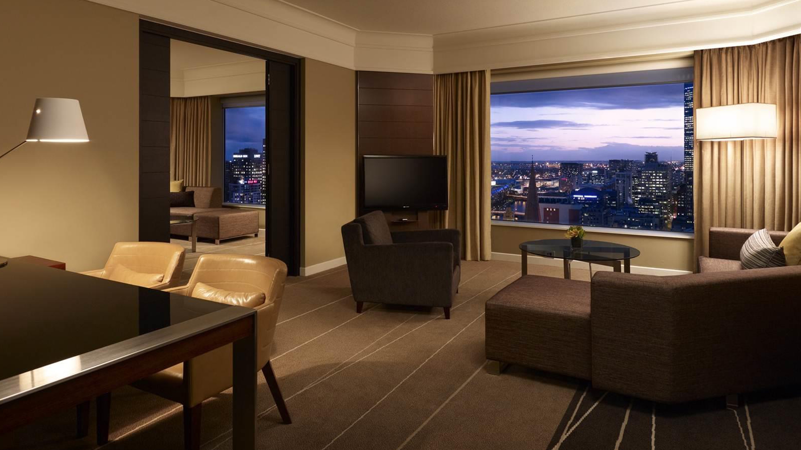 grand-hyatt-melbourne-suite