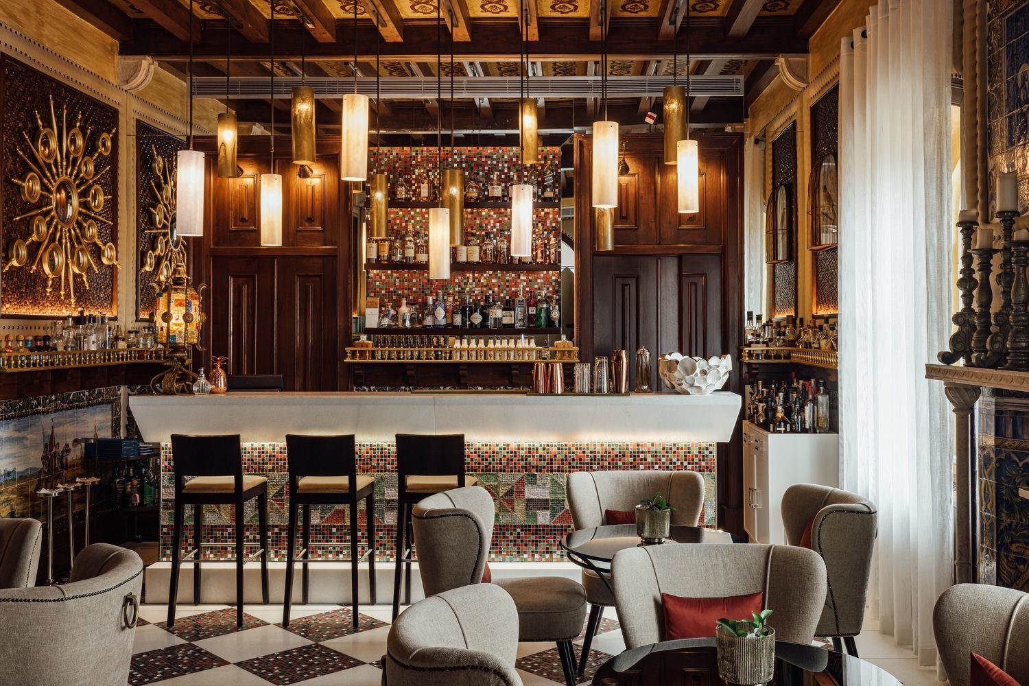 The hotel bar at Hotel Bela Vista