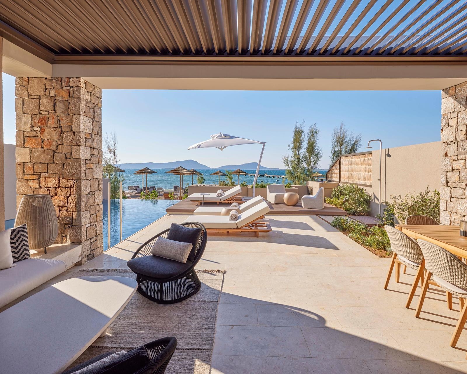 beachfront infinity villa W Costa Navarino
