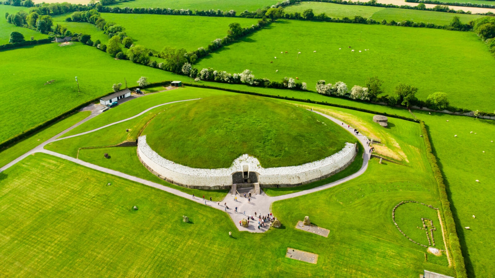 newgrange-county-meath-unesco-ireland