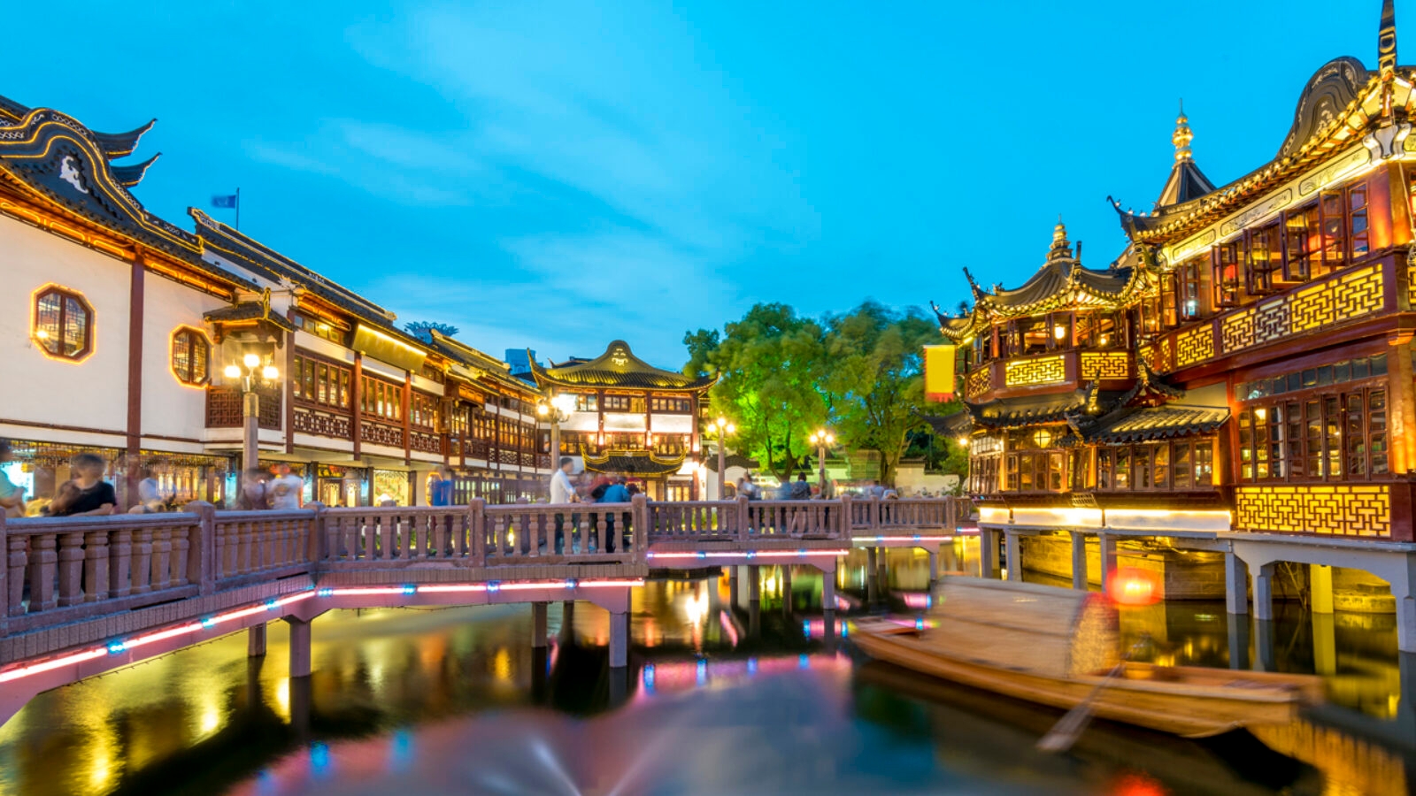 YuYuan Garden in Shanghai at sunset