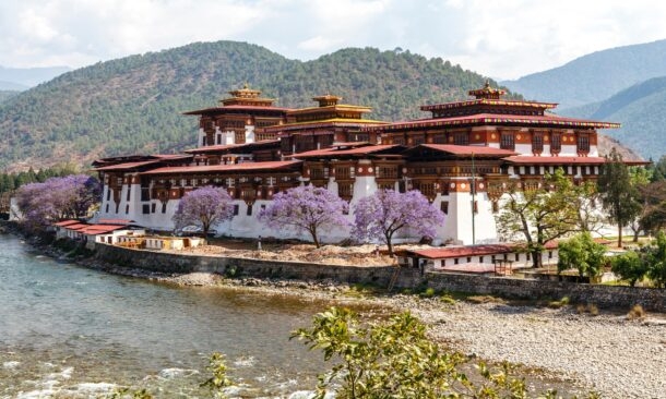 Spring (Best month to visit)