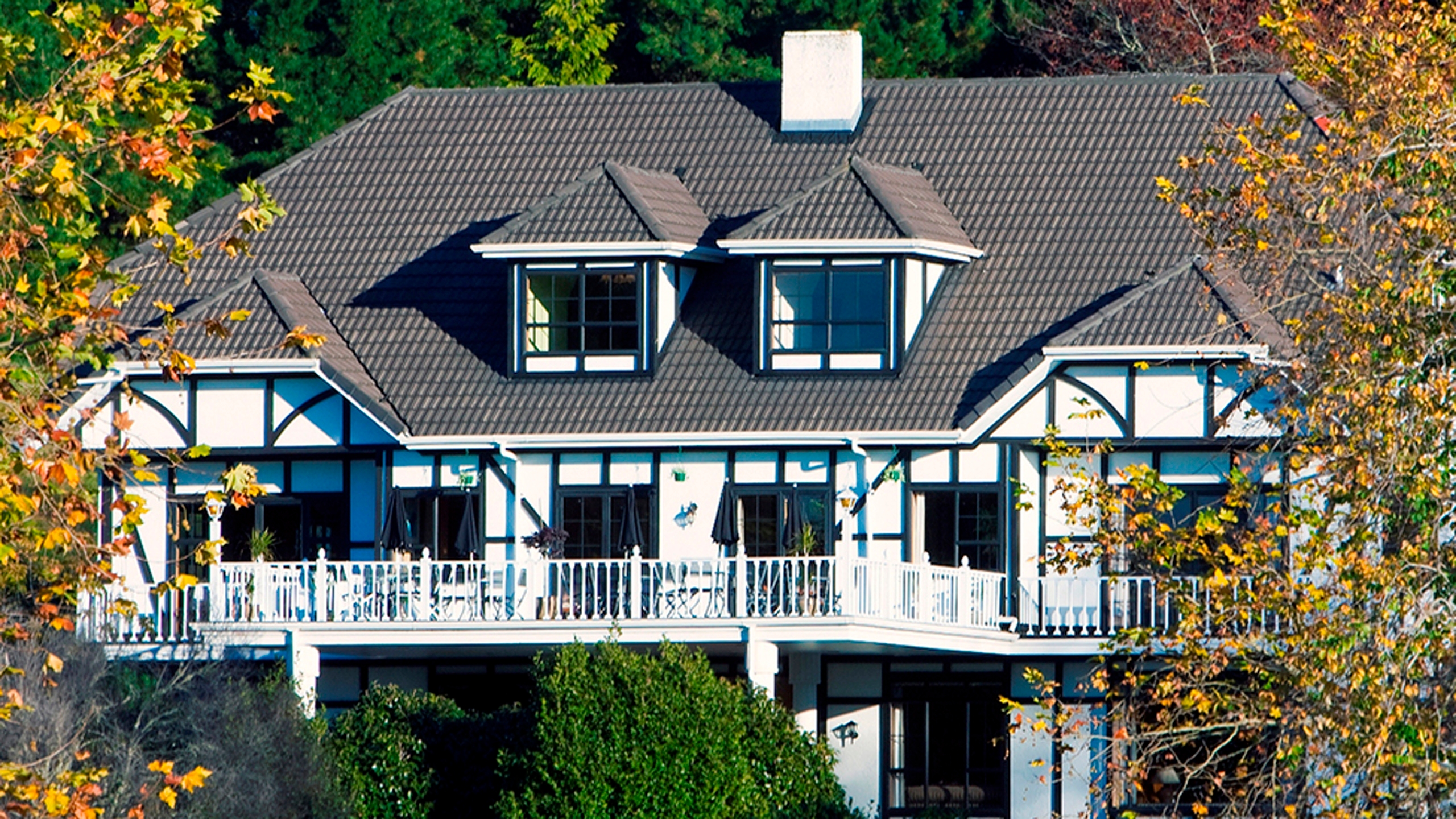 hamurana-lodge-exterior