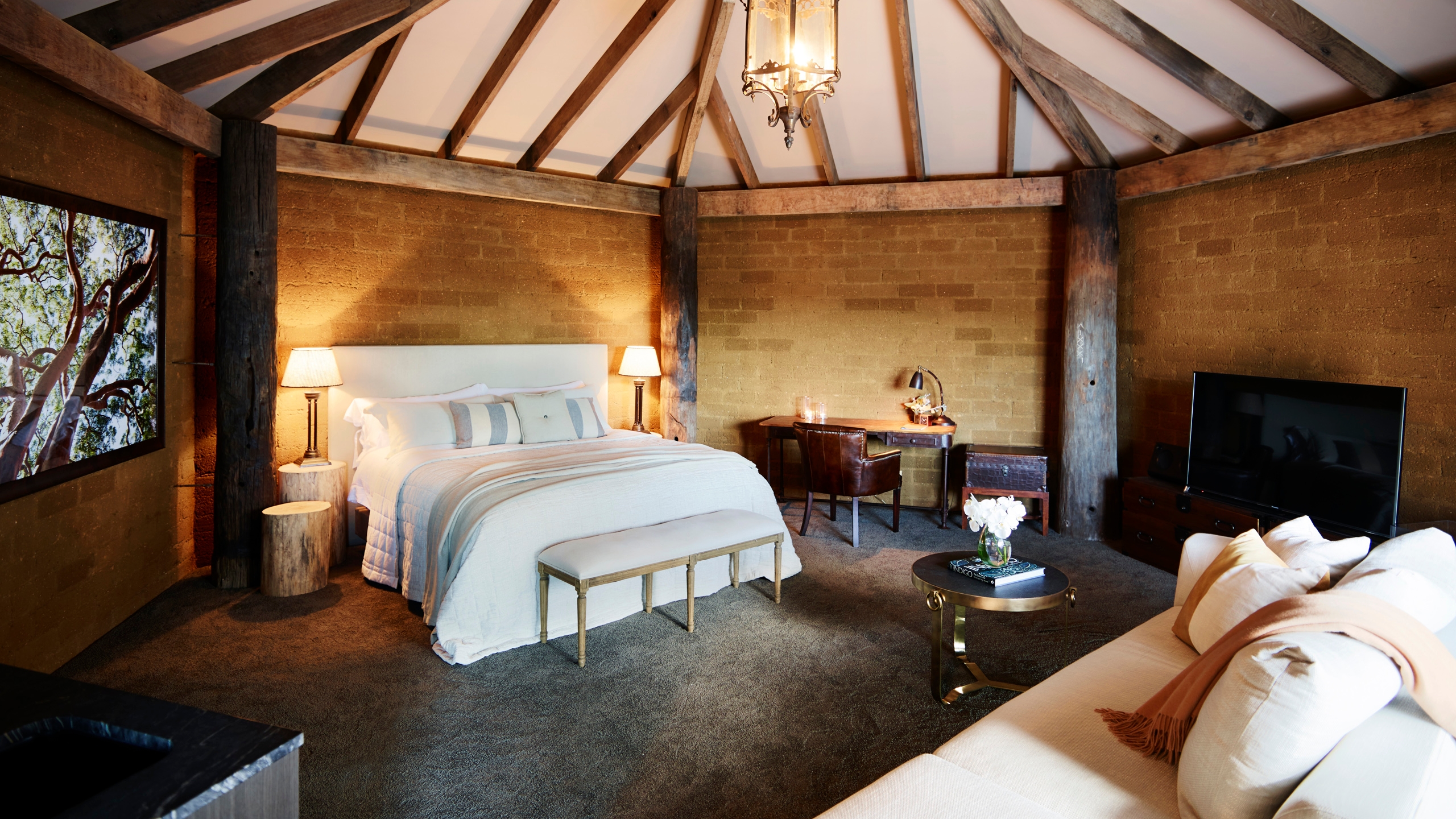 pretty-beach-house-beach-bedroom