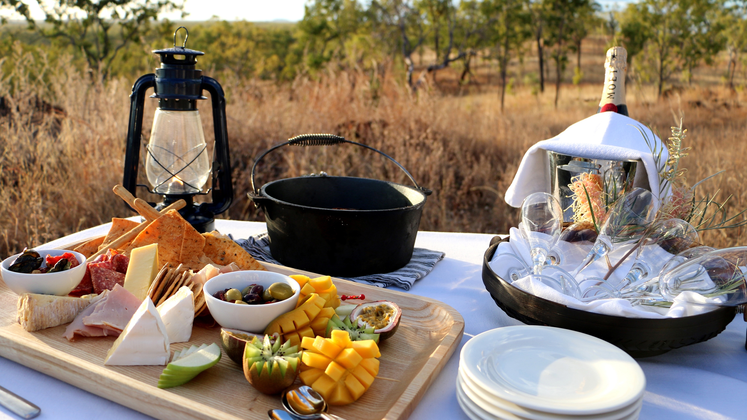 crystalbrook-lodge-breakfast-picnic