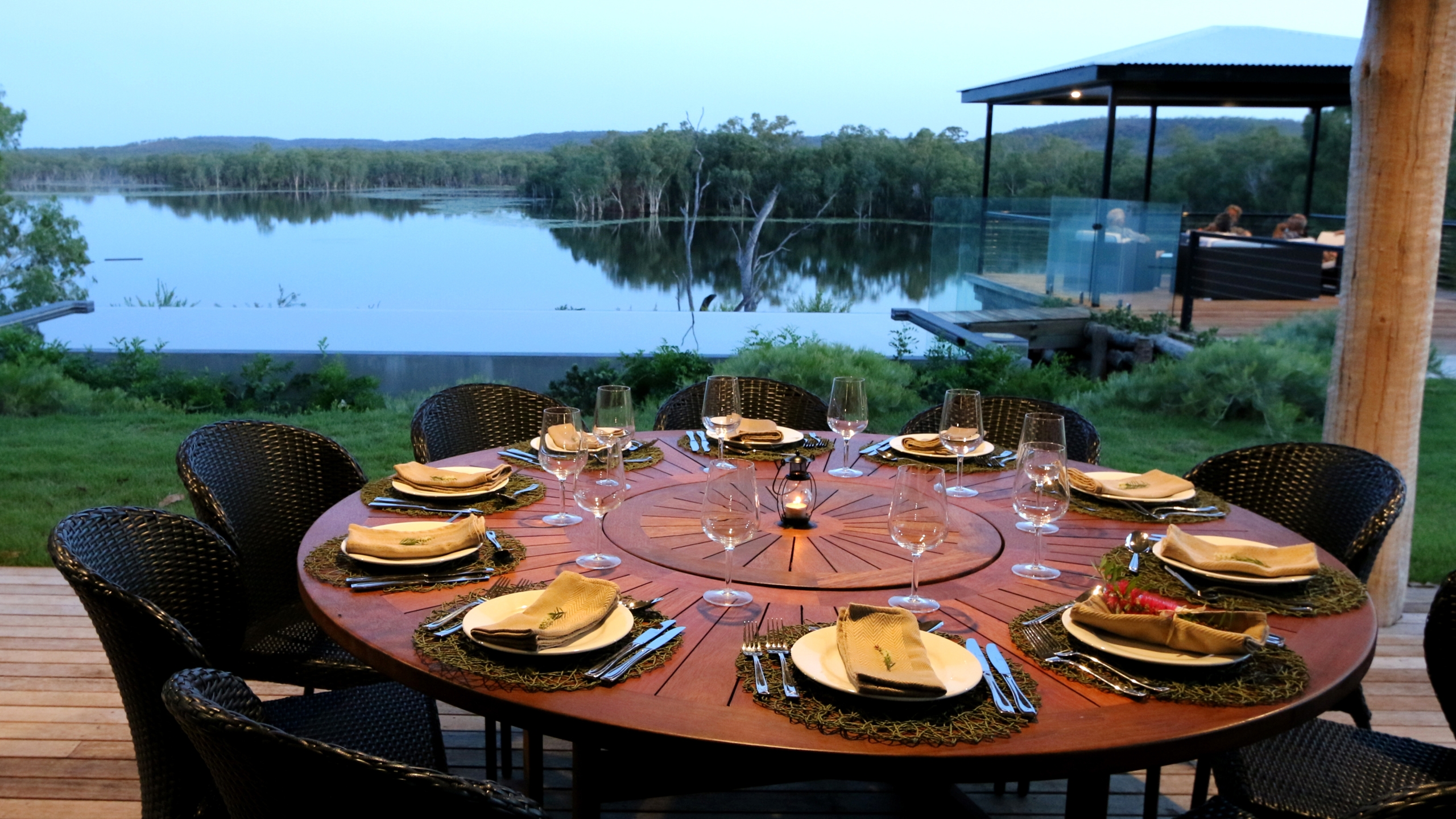 crystalbrook-lodge-outdoor-dining