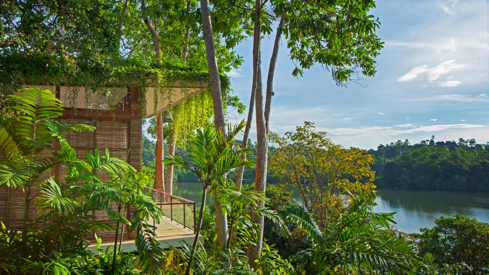 tri-galle-lake-villa-exterior