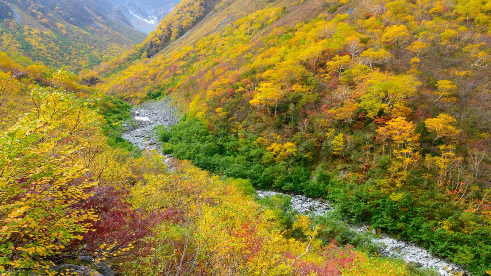 japanese-alps-scenery-autumn