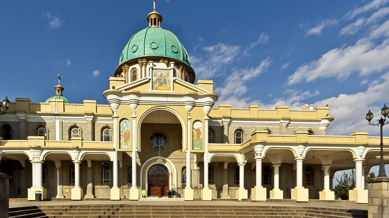 addis-ababa-bole-medhane-alem-church