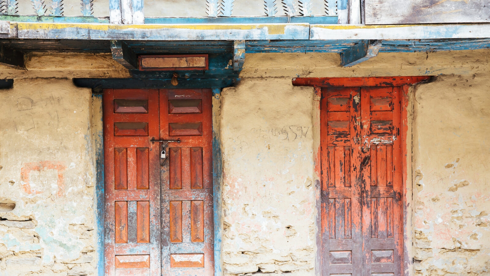 annapurna-region-doors