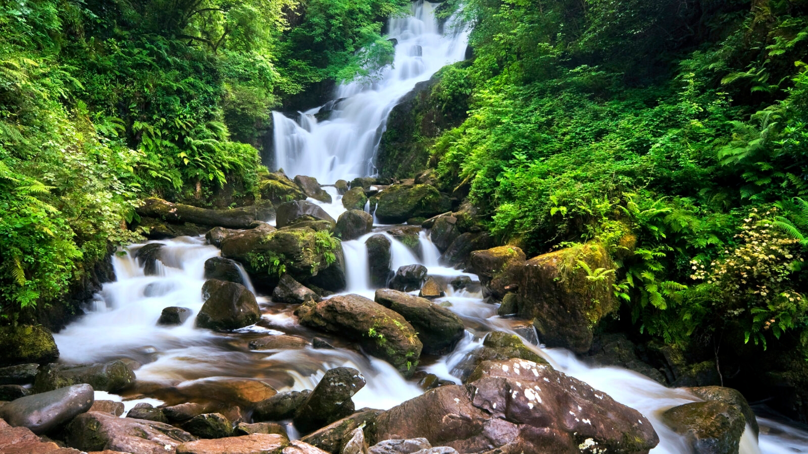 torc-waterfall-killarney-national-park-ireland