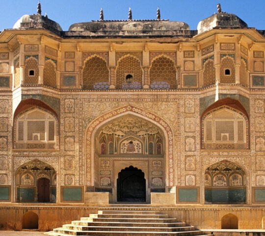 A front view of Jaipur's Amber Fort