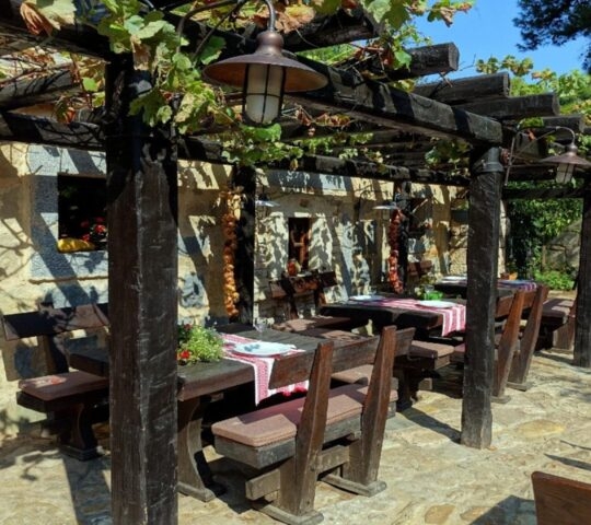 t this private chef’s table, you’ll join local hosts in an intimate setting to enjoy regional dishes