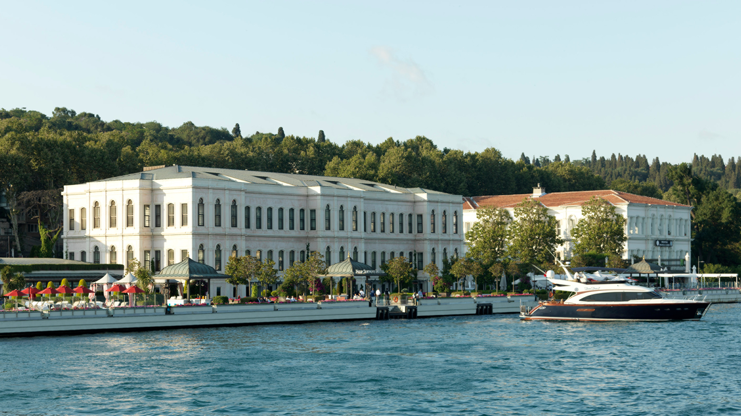 Four seasons bosphorus. Four Seasons Hotel Istanbul at the Bosphorus. Istanbul at the Bosphorus Стамбул.