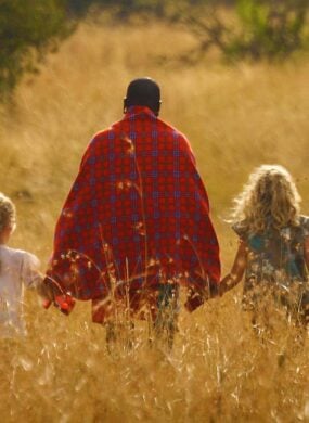 maasai-guide-mara-bush-kenya