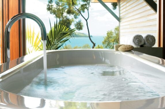 qualia bathtub