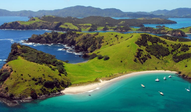 bay-of-islands-new-zealand