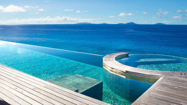 fregate-island-pool