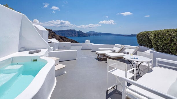 canaves_oia_hotel_deck