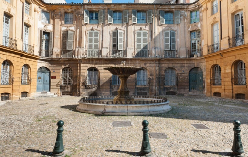 aix-en-provence-france-fountain