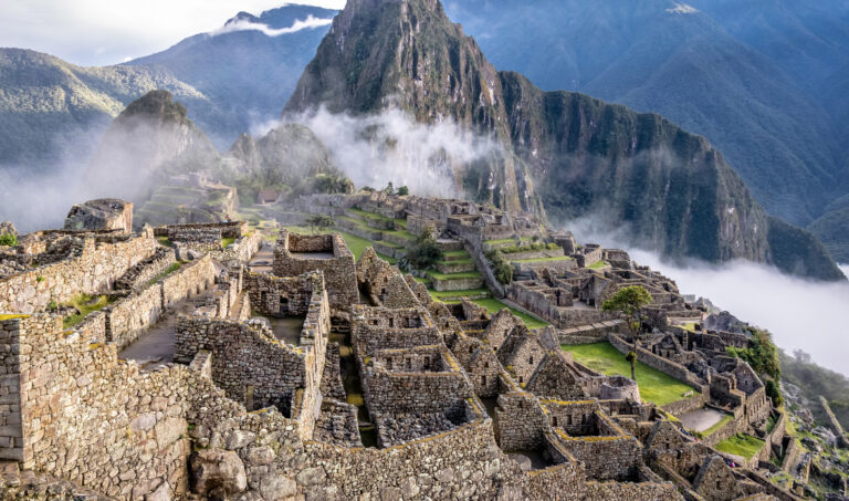 inca-ruins-machu-picchu-peru