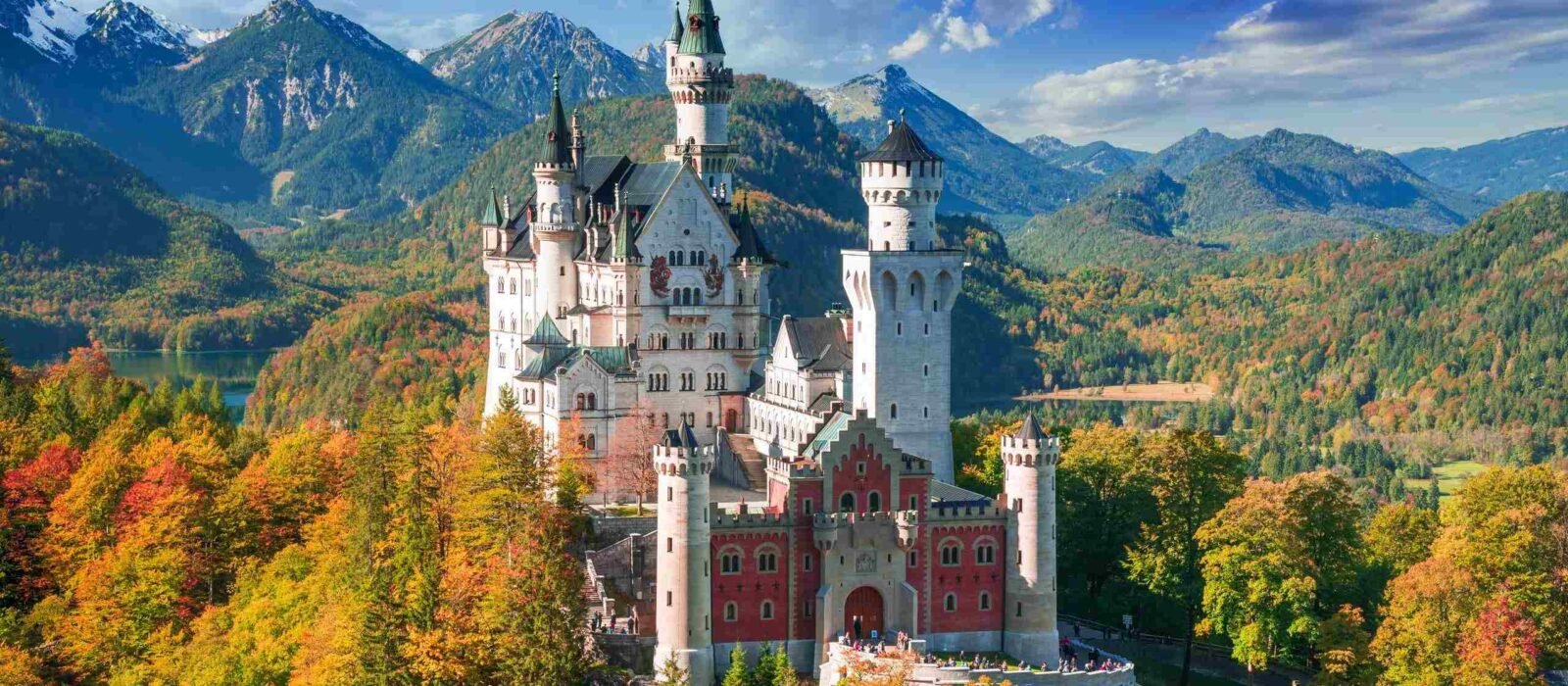 Neuschwanstein, Germany. Famous bavarian fairytale castle, autumn in Bavarian Alps, Bayern.